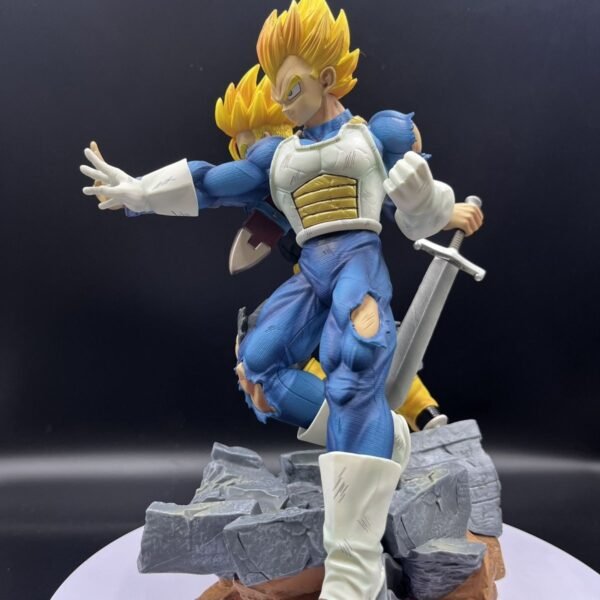 Dragon Ball Z Resonance of the Spheres Series - Father and Son Wave Vegeta and Trunks Figure, 31 cm tall, - Image 3
