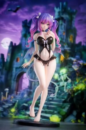 Little Demoness is 27 centimeters tall.