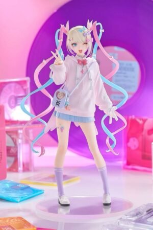 CW Super Tian Sauce is 21 centimeters tall.