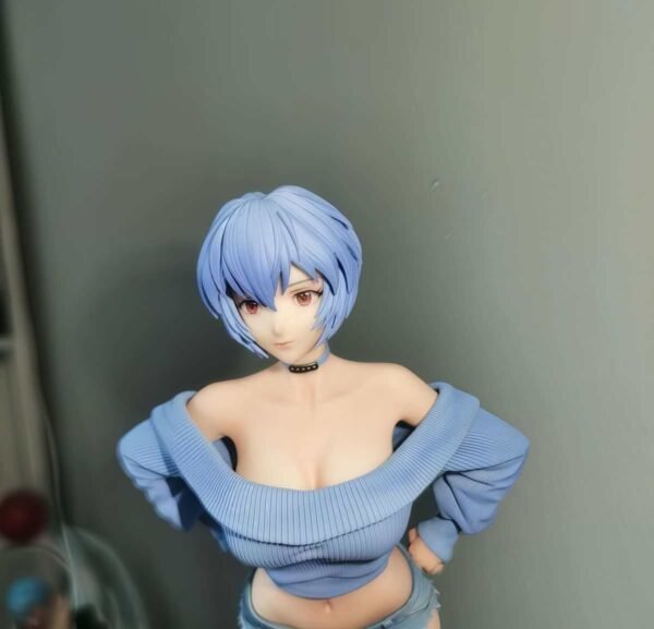 Summer's girlfriend, Ling Falie, is 32 cm tall. - Image 5